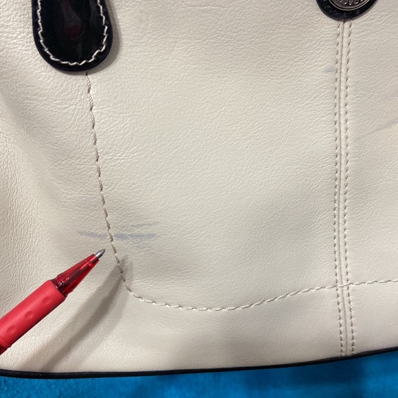 Pre-loved Coach Laura Tote - Picture 5 of 11